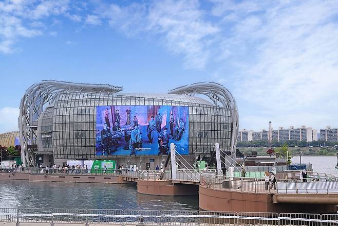 세븐틴. 플레디스