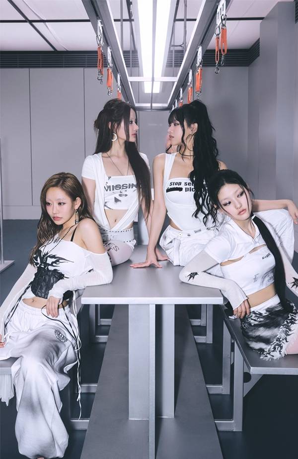 ▲ 키스오브라이프 새 앨범 '224' 콘셉트 사진. 제공|S2엔터테인먼트