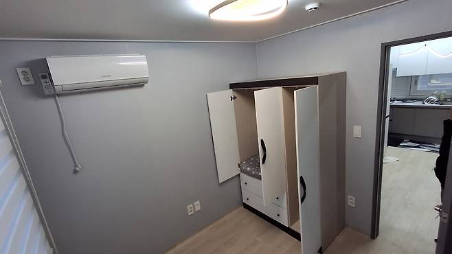 외국인 계절근로자들이 사용할 숙소 점검 [경남 고성군 제공. 재판매 및 DB 금지]