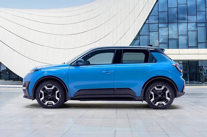 닛산 신형 마이크라