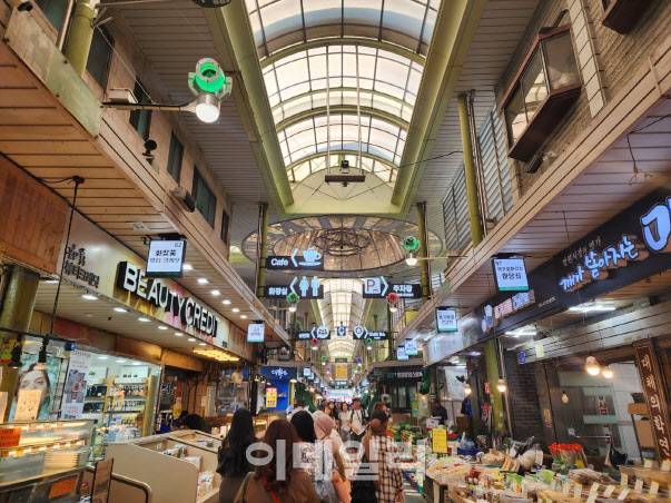 서울 마포구의 망원시장 내부 모습(사진=염정인 수습기자)