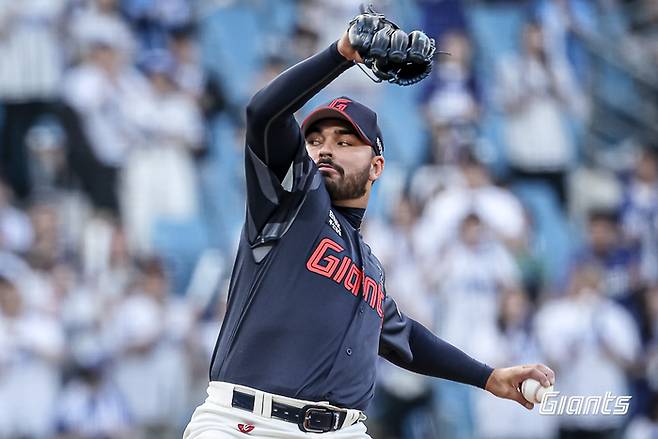 롯데 감보아가 27일 대구삼성라이온즈파크에서 열린 2025 KBO리그 삼성전에 선발 등판해 역투하고 있다. 사진 | 롯데 자이언츠