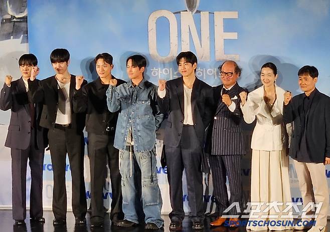 이정하, 김도완, 김상호, 김주령, 유희제, 육준서, 임성균, 이성태 감독(왼쪽부터). 사진=조민정 기자