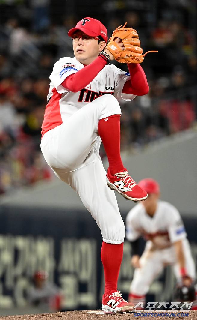17일 광주KIA챔피언스필드에서 열린 두산과 KIA의 더블헤더 2차전 경기, KIA 선발투수 양현종이 역투하고 있다. 광주=허상욱 기자wook@sportschosun.com/2025.05.17/