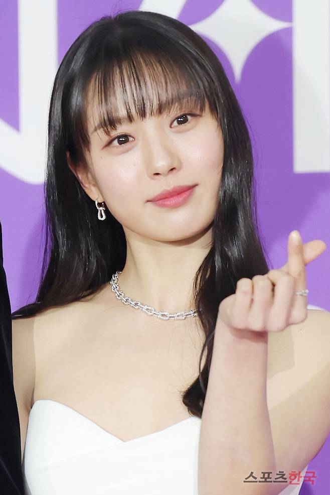 '제 1회 디 어워즈(D Awards)' 레드카펫 행사에 참석한 배우 고민시. 2025.2.22 ⓒ이혜영 기자 lhy@hankooki.com