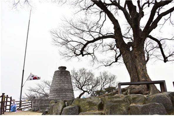 ⓒ옥녀봉의 봉수대