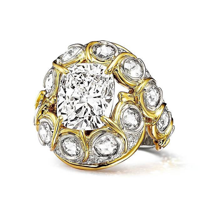 18K 옐로골드와 다이아몬드를 세팅한 바다거북 다이아몬드 링.