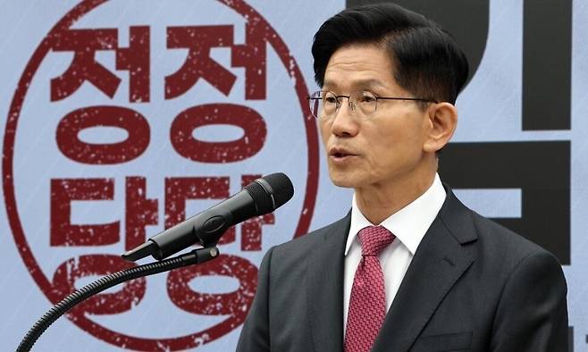 김문수 국민의힘 대통령 후보가 27일 서울 여의도 중앙당사에서 관광 공약을 발표하고 있다. 공동취재사진