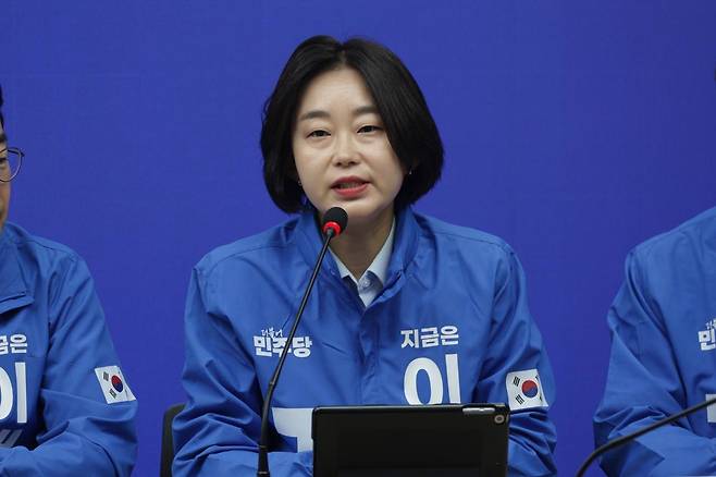 더불어민주당 선대위원장인 김재연 진보당 상임대표가 28일 서울 여의도 민주당 당사에서 진행된 선거대책위원회의에서 발언하고 있다. [사진=진보당]