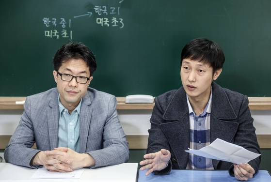 백시영(왼쪽), 남기정 원장은 "영어 교과 과정이 수능 시험 난이도와 괴리가 크다"고 지적했다. 교과서 지문 수준이 고1까지 미국 초3 수준인데, 수능에서는 미국 대학생 수준의 글이 나온다는 것이다. 김성룡 기자