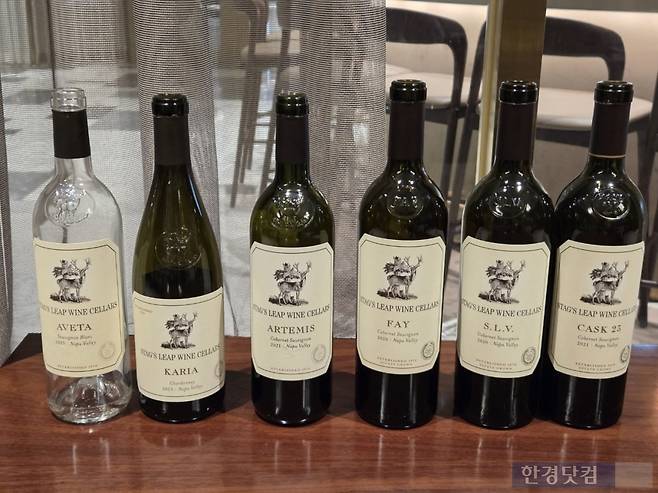 지난 27일 서울 송파구에서 열린 '스택스 립' 론칭 기념 기자간담회에서 소개된 와인 6종./사진=박수림 기자