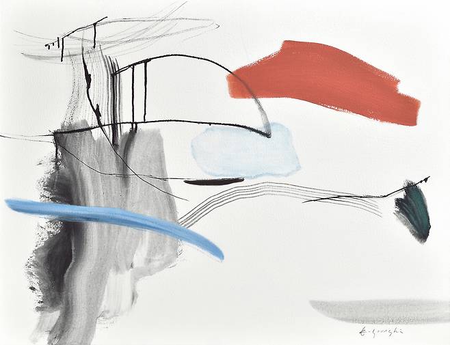 추상의 선율이 흐르는 화면 위로 감정의 흔적이 층층이 쌓여 있다. 강영희 특유의 곡선과 색면이 여백 속에서 팽팽한 긴장과 조화를 이루며, 무언의 고요 속 정서적 여정을 암시한다. 파랑과 검정의 대비는 물리적 공간이 아닌 내면의 궤적을 그린다. 구구갤러리 제공