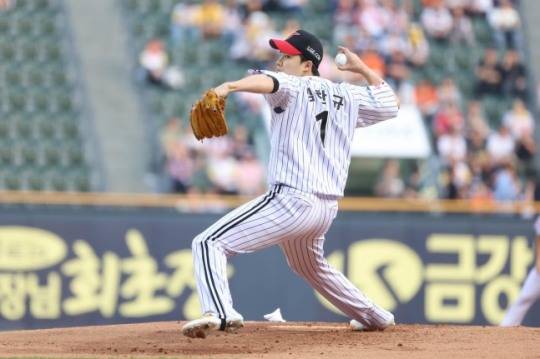 한화전에 선발 등판해 호투하는 LG 선발 임찬규