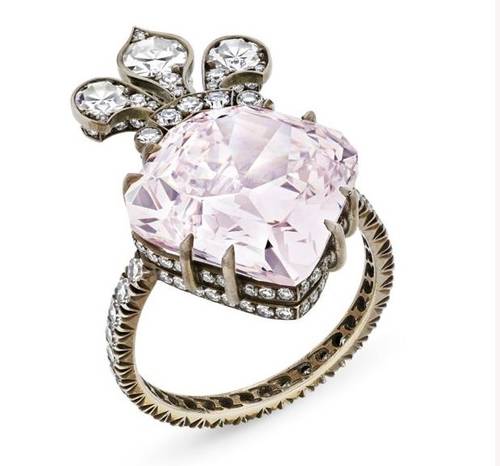 마리 앙투아네트가 소장했던 핑크 다이아몬드가 박힌 반지 [크리스티 홈페이지 캡처]