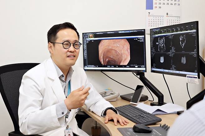 신승용 중앙대광명병원 소화기내과 교수는 과민성장증후군에 대해 “조급해하지 말고 꾸준히 자신에게 맞는 방식으로 접근하면 증상은분명히 나아질 수 있다”고 조언했다         사진제공 ｜중앙대광명병원