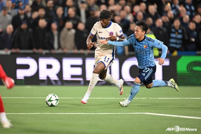 코스기(오른쪽). /AFPBBNews=뉴스1