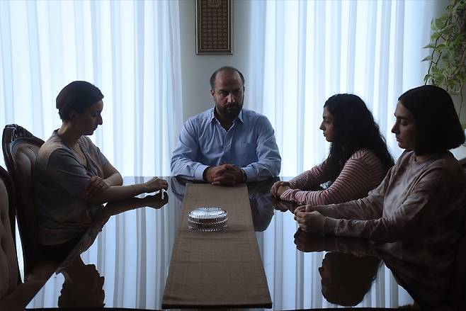 영화 '신성한 나무의 씨앗' 속 한 장면 [그린나래미디어 제공. 재판매 및 DB 금지]