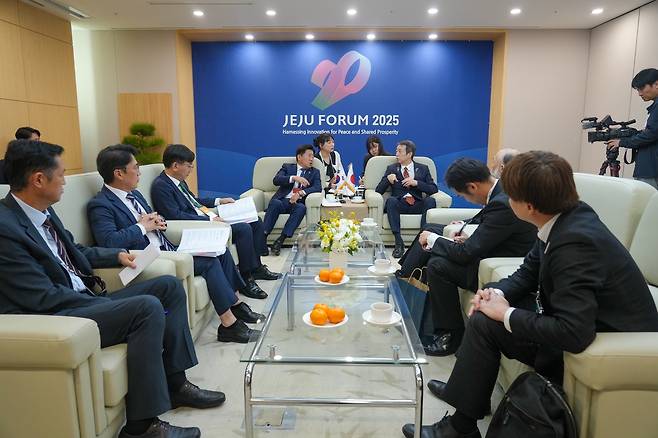 오영훈 제주지사와 미즈시마 고이치 주한일본대사 면담 [제주도 제공. 재판매 및 DB 금지]