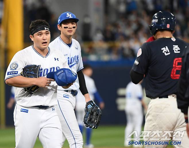 사과하는 최원태