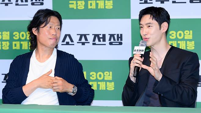 배우 유해진·이제훈 ⓒOSEN
