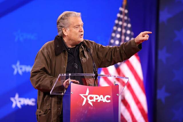 스티브 배넌 전 백악관 수석 보좌관은 AI에 의한 인력 대체가 오는 2028년 미국 대선의 핵심 의제가 될 것이라 전망했다. (사진=위키커먼스)