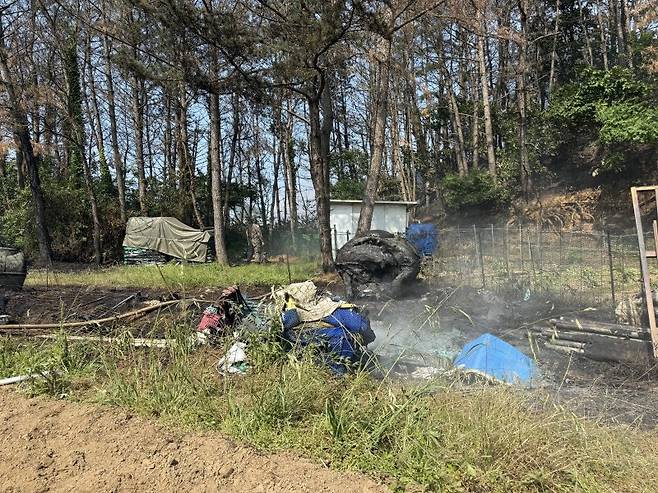 29일 오후 1시52분께 경북 포항시 남구 동해면 신정리 인근 야산에 해군 항공사령부 소속 P-3 해상초계기가 추락했다. 뉴시스