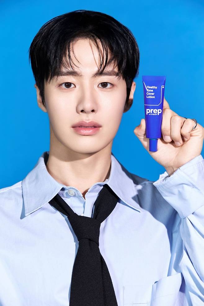 아모레퍼시픽이 다이소를 통해 선보이는 저가 화장품 브랜드 '프렙 바이 비레디(prep by B.READY)'를 공개했다. 아모레퍼시픽 제공