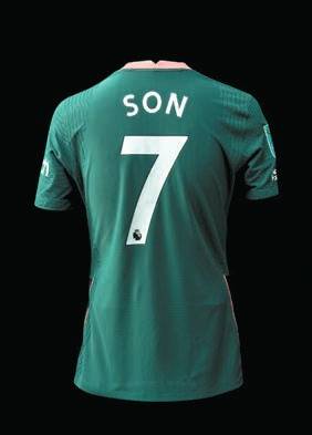 토트넘의 주장 손흥민이 2021년 카라바오컵 결승 당시 착용했던 유니폼. [사진 이랜드뮤지엄]