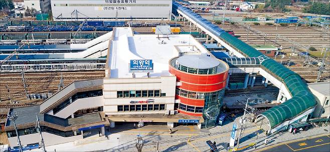 의왕시는 철도특구 지정에도 불구하고 지하철역이 1호선 의왕역 하나 뿐 일 정도로 철도도시 이미지가 무색하다. 의왕시 제공