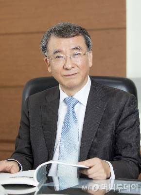 정진호 한국과학기술한림원 원장 /사진=과기한림원