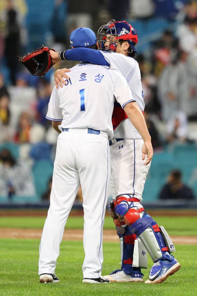 이호성(좌)와 강민호(우)./삼성 라이온즈