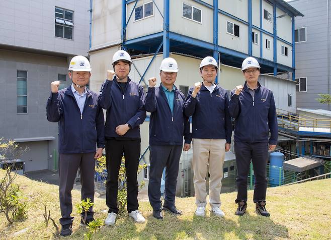 이번 연구를 수행한 연구진. 조종표(왼쪽부터) 박사, 신영진 기술원, 김정근 책임기술원, 임승재·이승재 박사.[한국에너지기술연구원 제공]