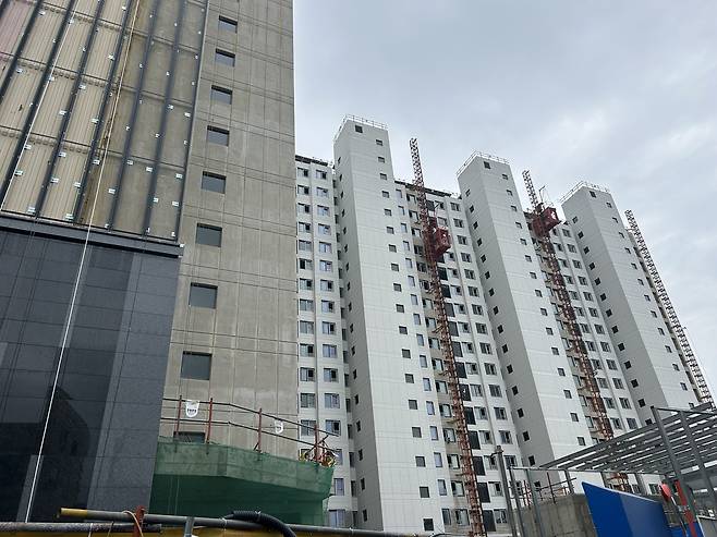 지난해 서울 송파구 가락동 ‘송파 성지아파트’ 리모델링 현장. [정주원 기자]