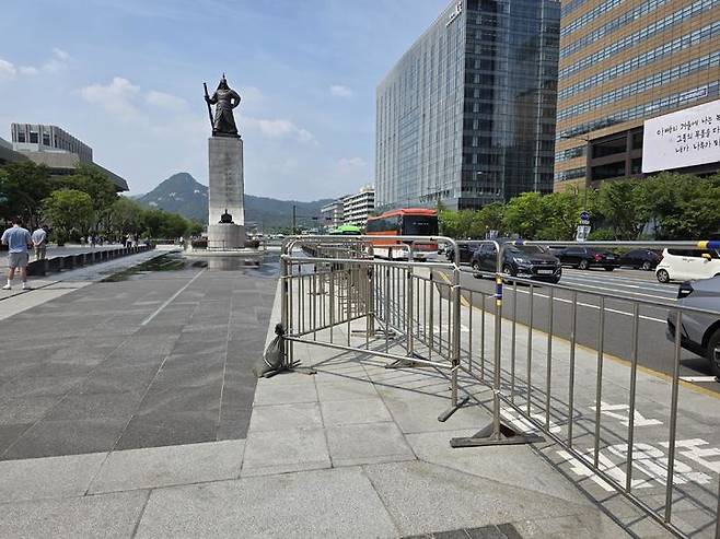 [서울=뉴시스]기존 안전펜스 설치 모습.