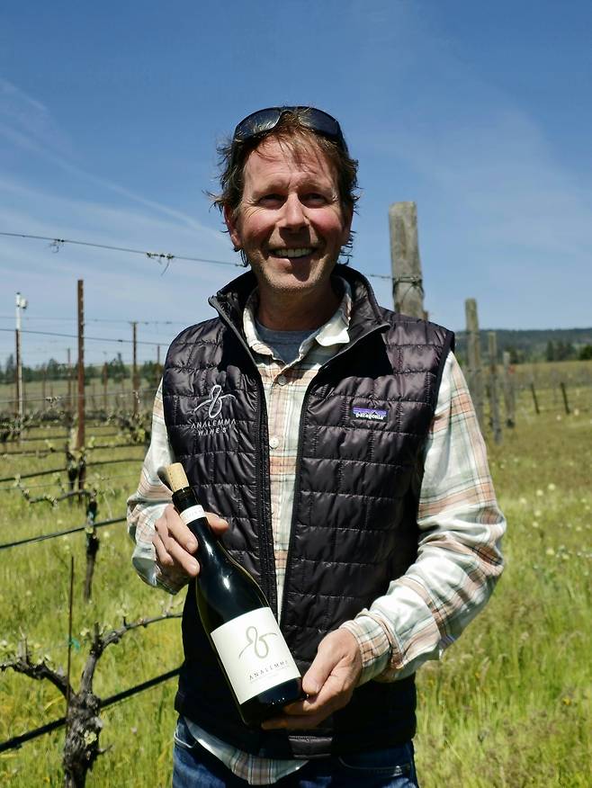 애널레마 와인즈 오너 스티븐 톰프슨(Steven Thompson).&nbsp;