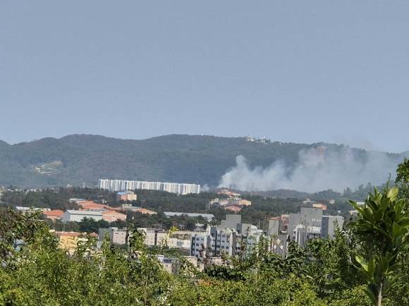 포항서 초계기 추락 - 29일 오후 1시 52분께 경북 포항시 남구에서 해군 초계기가 추락하는 사고가 발생했다. 2025.5.29 연합뉴스