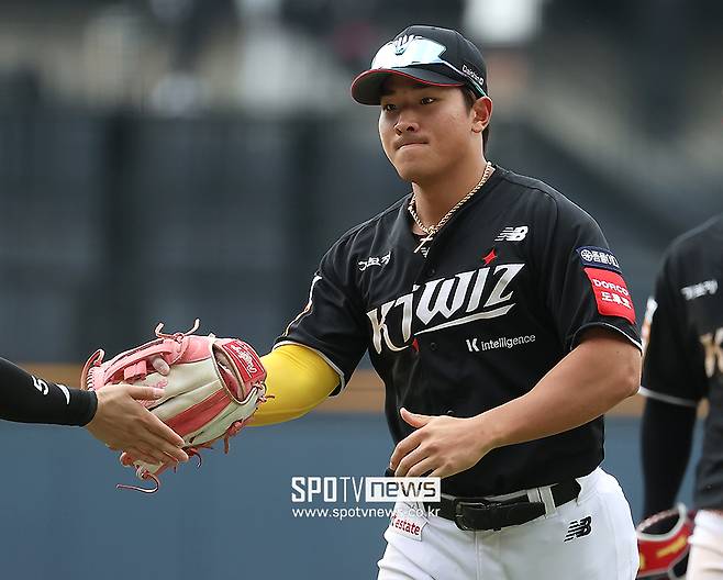 ▲ 괴력의 힘을 폭발하며 단숨에 팀의 주전은 물론 신인상 후보로도 이름을 올린 안현민 ⓒ곽혜미 기자