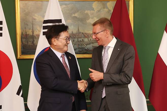 우원식 국회의장과 에드가르스 린케비치스 라트비아 대통령 [국회의장실 제공. 재판매 및 DB금지]