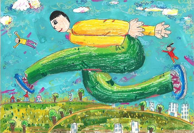 ▲저학년부 오유승(대구교대안동부설초 1년) ‘우리동네에서 달리기 왕은 나야!’