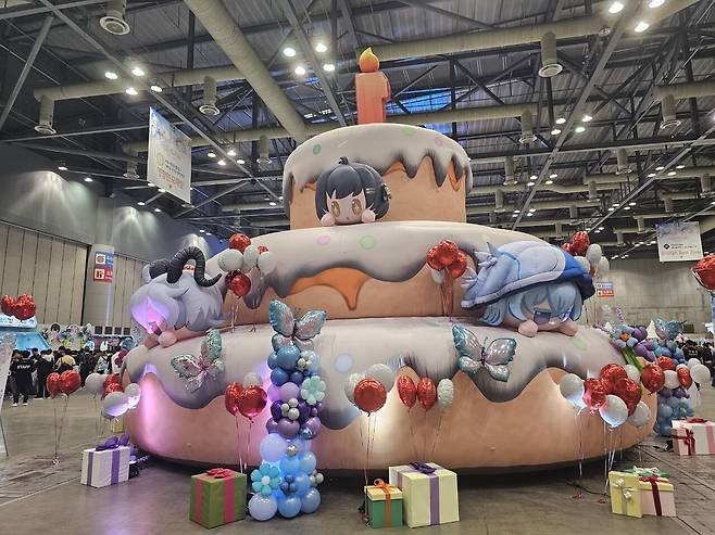 - 인게임에서 보던 케이크가 있다