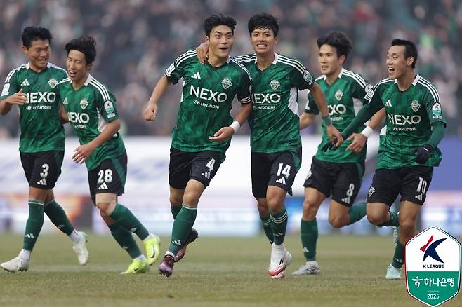 최근 12경기 무패. 예전의 위용을 되찾은 전북현대(한국프로축구연맹 제공)