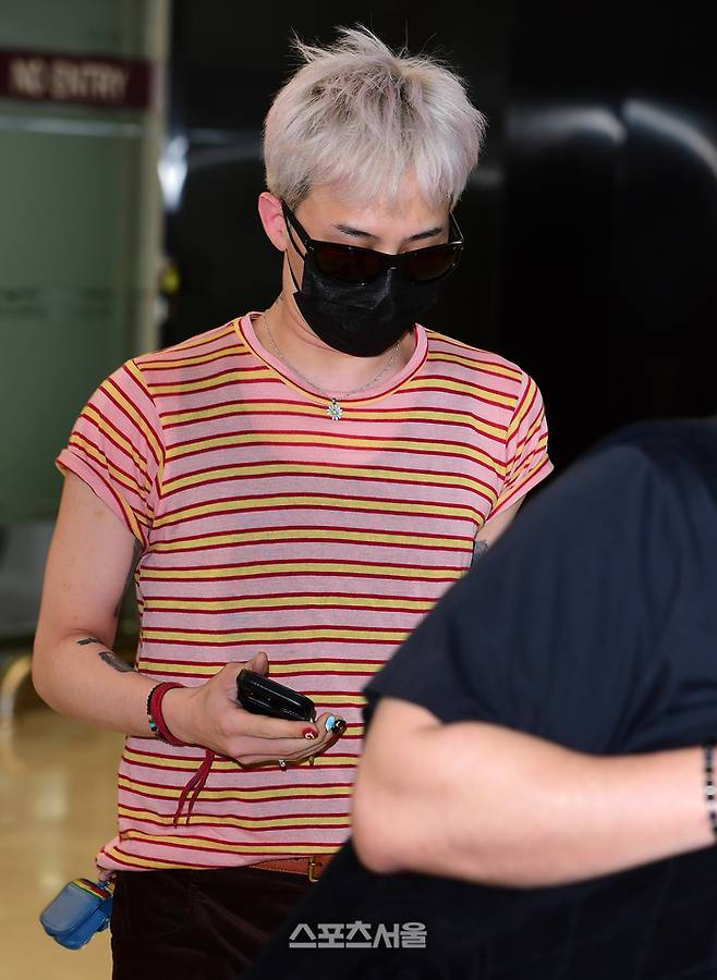 GD(지드래곤)가 입국장에 모습을 보이고 있다. 이주상기자 rainbow@sportsseoul.com