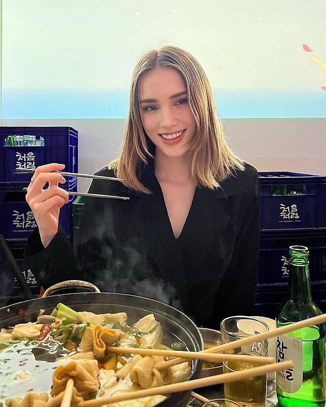 111.jpeg 오뎅 먹는 우크라이나 처자.jpg