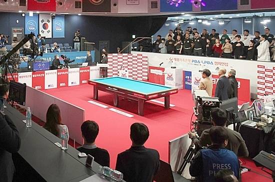 PBA가 테이블 업체 프롬과 3년 후원 계약을 연장하는 등 기존 공식 용품과 동행하기로 했다. 이에 따라 25/26시즌에도 개인투어에는 ‘MIK 5.0’테이블이 사용된다. (사진=PBA)