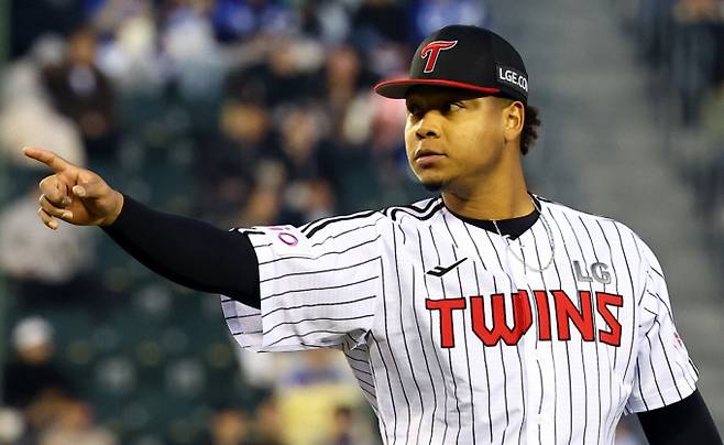 LG트윈스 엘린저 에르난데스가 45일 만에 부상 복귀전을 갖는다. 사진은 LG에서 활약한 에르난데스의 모습.  /사진=뉴시스