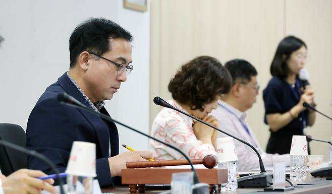 [대전=뉴시스] 조명휘 기자 = 박희조 대전 동구청장이 30일 구청 중회의실에서 지명위원회를 주재하고 있다. (사진= 동구청 제공) 2025.05.30. photo@newsis.com *재판매 및 DB 금지