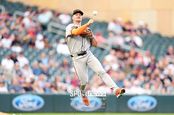 ▲ 리그 최고의 3루 수비를 자랑하는 채프먼은 마운드 안정에도 도움을 주고 있는 선수다