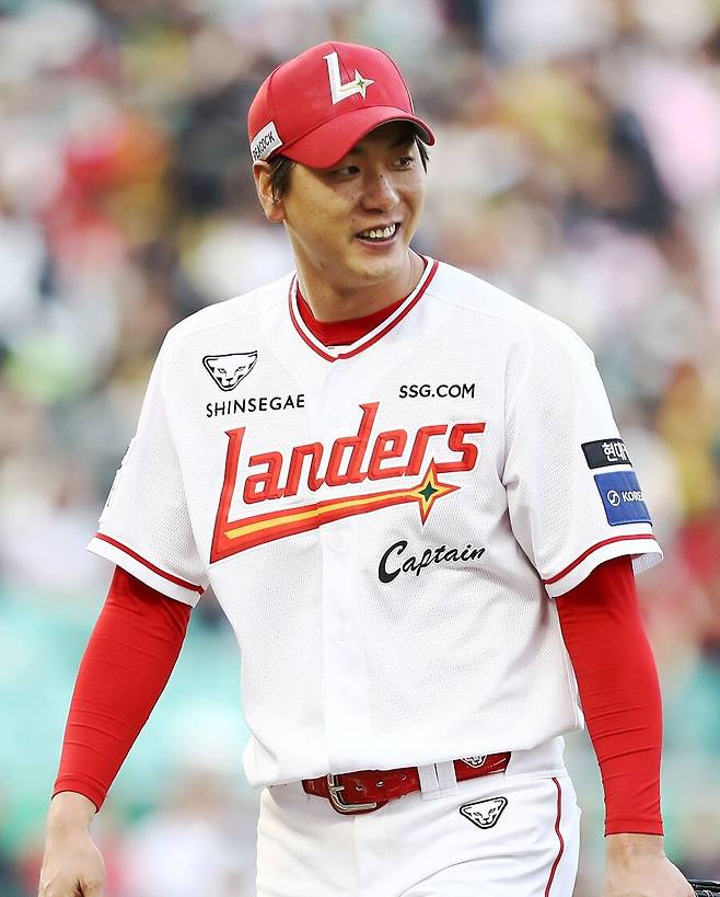 ▲ 후배들을 위해 기꺼이 자비를 털어 미니 캠프를 마련한 김광현의 마음씨는 후배 투수들의 급성장을 마중 나가는 촉매제가 됐다. ⓒSSG랜더스