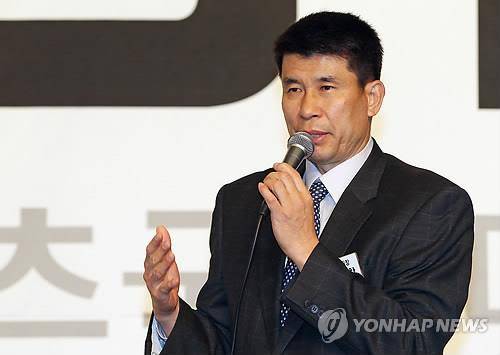대한민국스포츠국가대표선수회 회장으로 선출될 당시의 장윤창 전 경기대 교수 [연합뉴스 자료 사진]