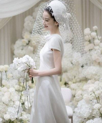 모델 아이린이 결혼식에서 입은 드레스